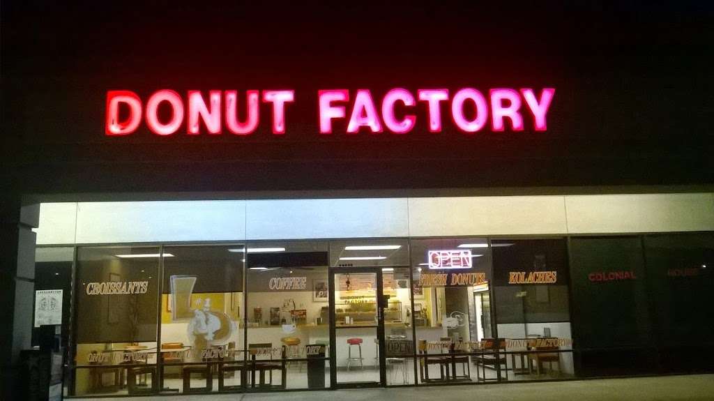 Donut Factory - Since 1984 | 1121 S Broadway St, La Porte, TX 77571, USA | Phone: (281) 471-7443