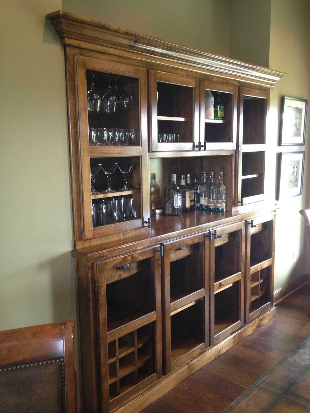 CUSTOM CABINETS BY LAWRENCE CONSTRUCTION INC | 1427 Merriam Ln, Kansas City, KS 66103 | Phone: (913) 208-9797