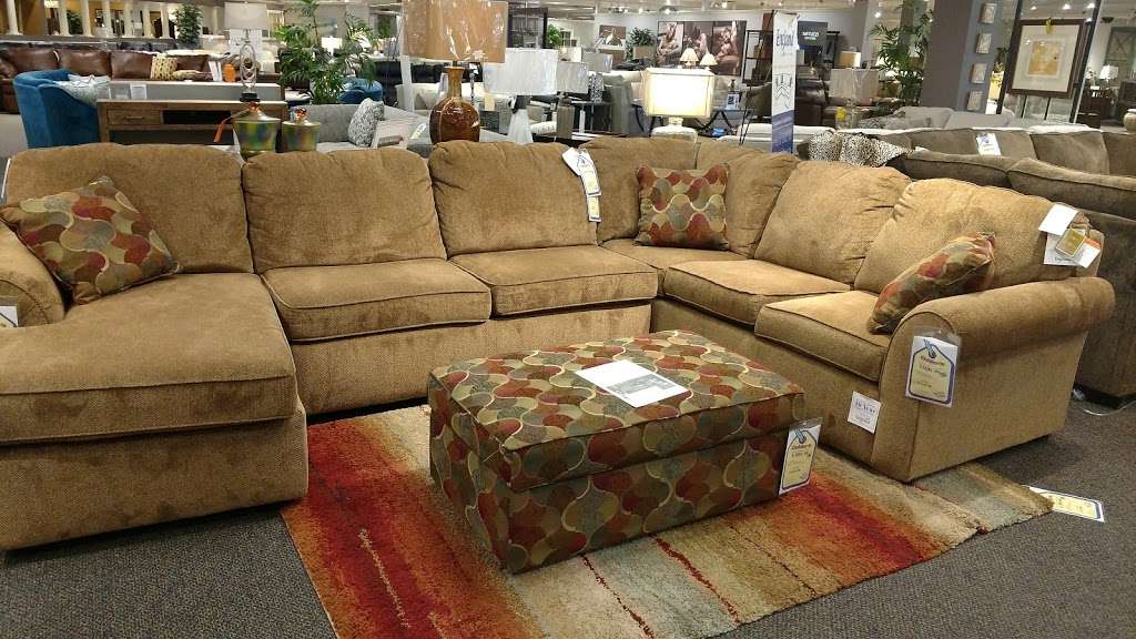 Colders Furniture Appliances and Mattresses | 9725 South 13th Street, Oak Creek, WI 53154, USA | Phone: (414) 778-6666