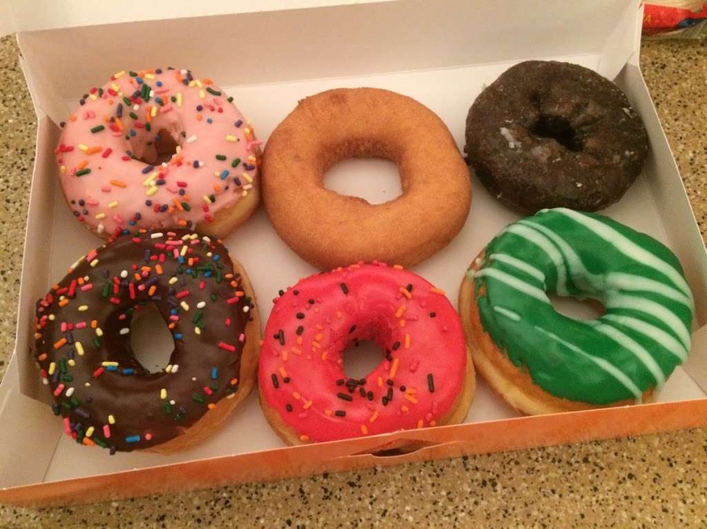 Dunkin Donuts | 555 Lincoln Hwy, Fairless Hills, PA 19030, USA | Phone: (215) 428-3600