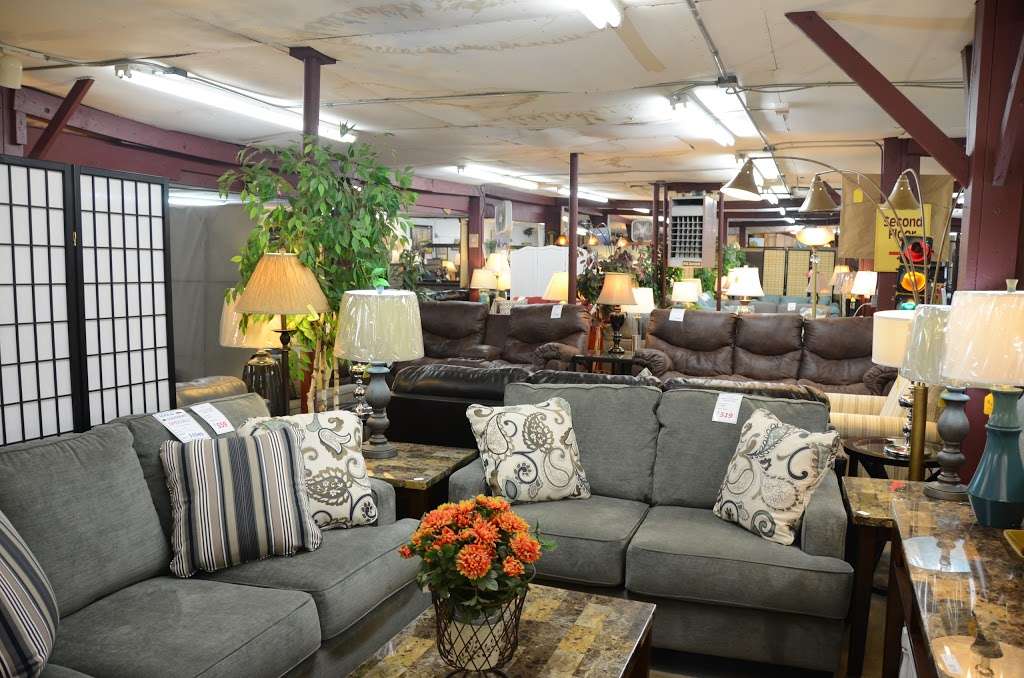 Longs Landing Furniture | 5167 East State Route 46, Bloomington, IN 47401, USA | Phone: (812) 332-5888