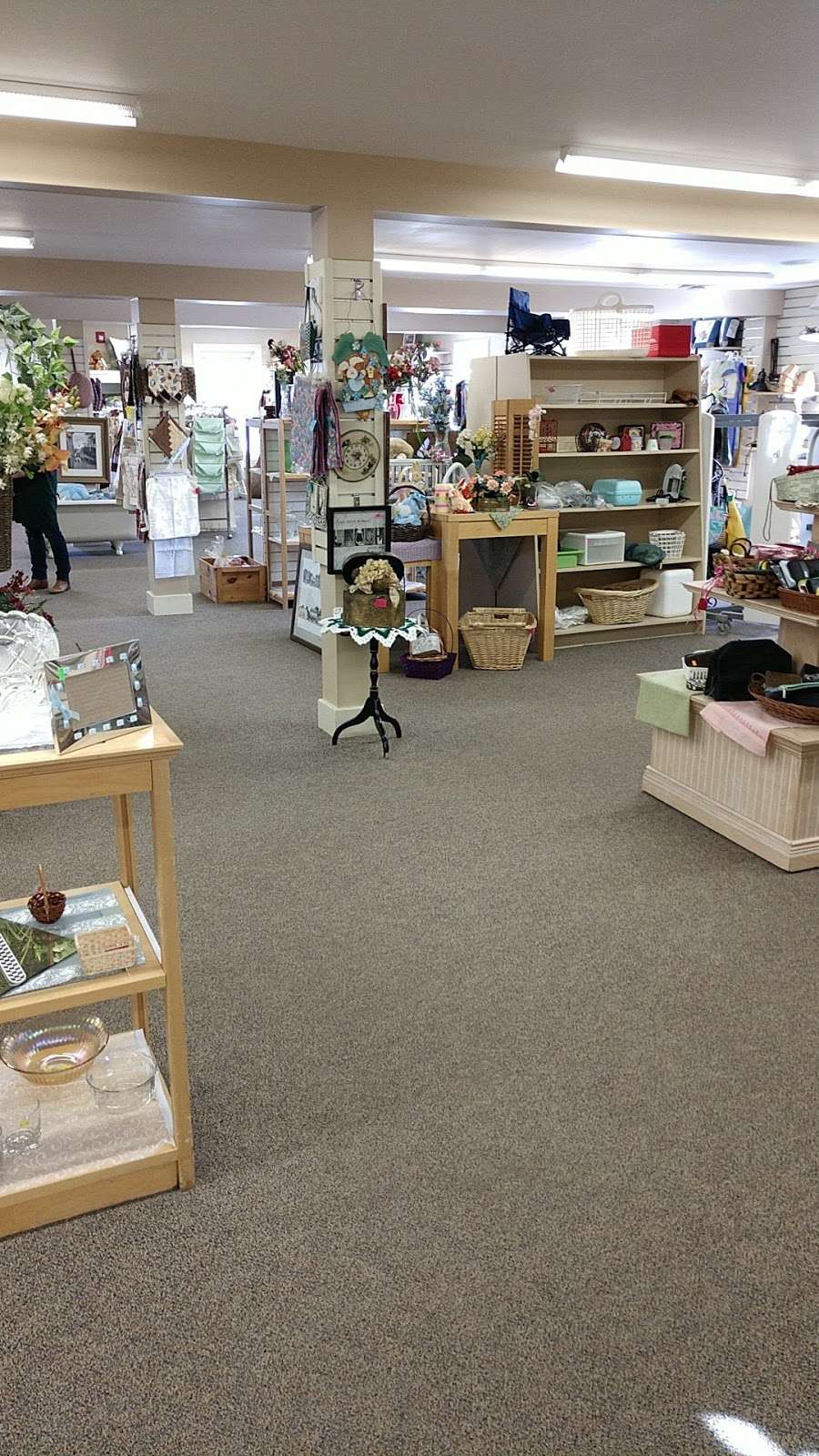 Country Gift & Thrift Shoppe | 5602 Old Philadelphia Pike, Gap, PA 17527, USA | Phone: (717) 768-3784