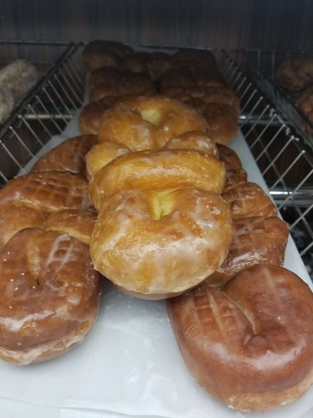 Honey Dew Donuts | 142 Lowell St, Wakefield, MA 01880, USA | Phone: (781) 224-0966