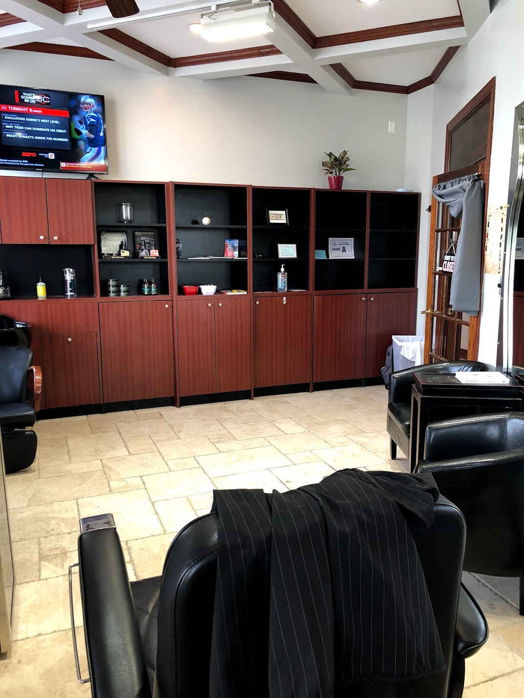 Red Carpet Cut N Shave | 20830 Torrence Chapel Rd Suite E, Cornelius, NC 28031, USA | Phone: (980) 417-0243