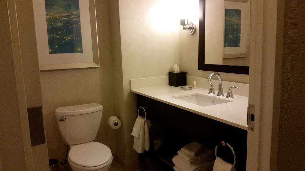 Renaissance Arlington Capital View Hotel | 2800 S Potomac Ave, Arlington, VA 22202, USA | Phone: (703) 413-1300