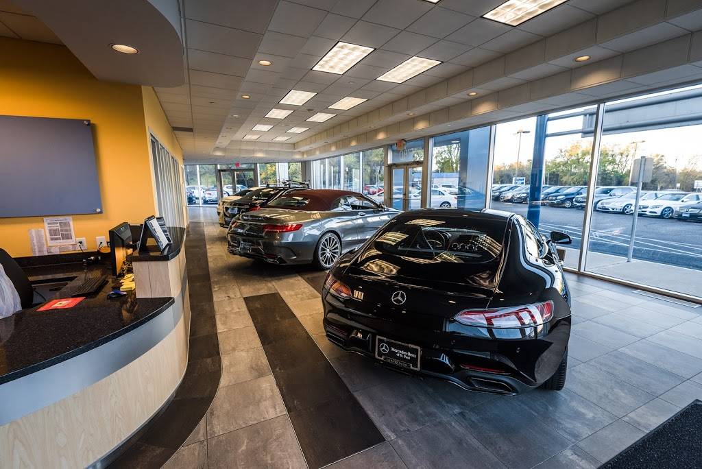 Mercedes-Benz of St. Paul | 2780 Maplewood Dr, Maplewood, MN 55109, USA | Phone: (651) 321-5228