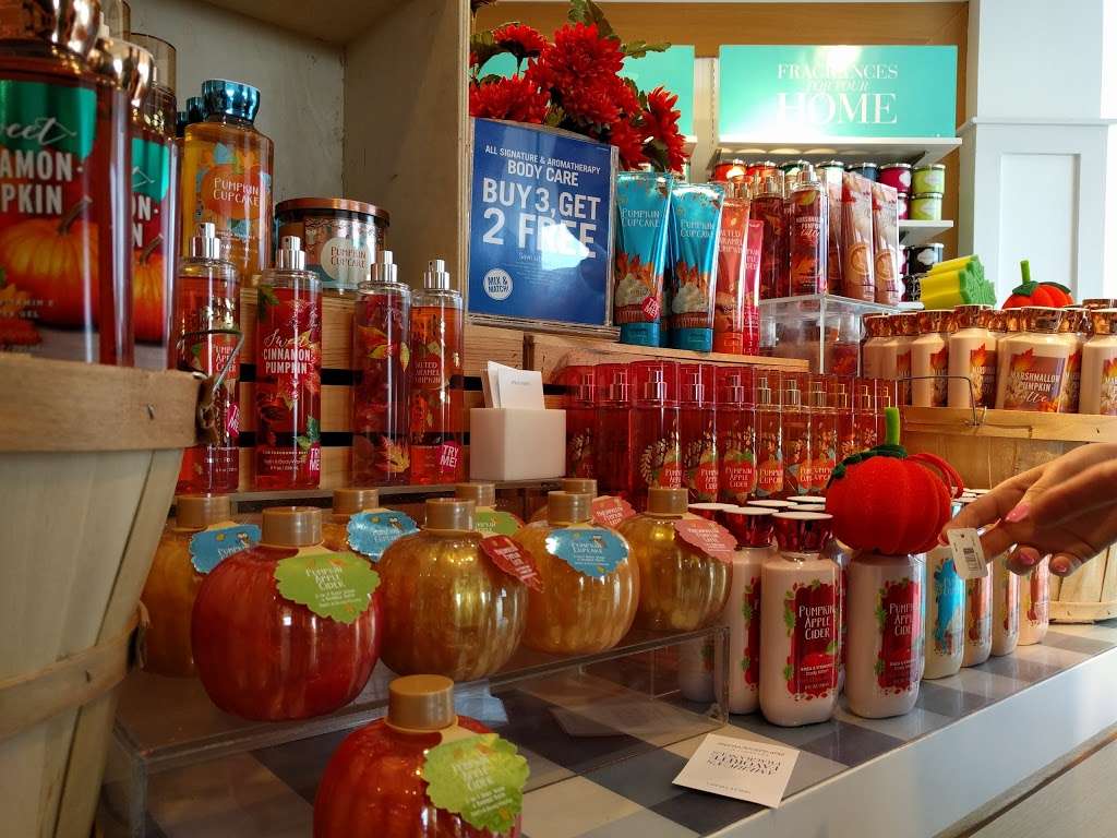 Bath & Body Works | 5800 Fairmont Pkwy, Pasadena, TX 77505 | Phone: (281) 991-7833