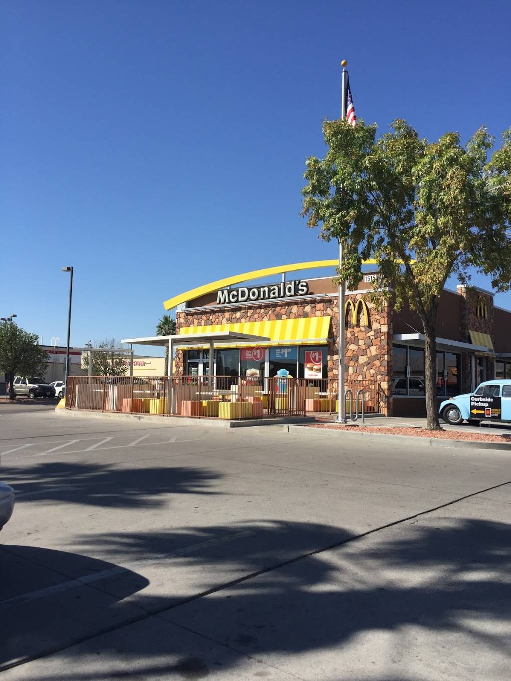 McDonalds | 1515 Airway Blvd, El Paso, TX 79925, USA | Phone: (915) 778-1440