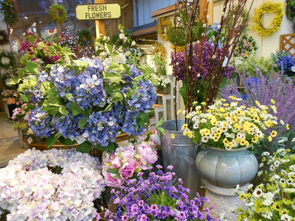 Russells Garden Center | 397 Boston Post Rd, Wayland, MA 01778, USA | Phone: (508) 358-2283