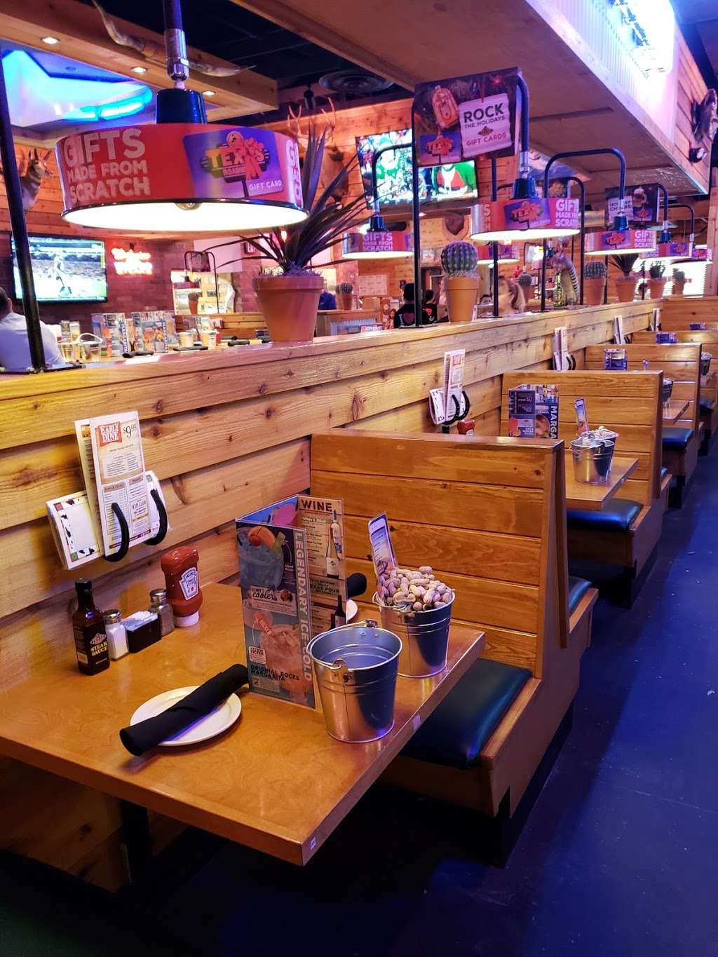 Texas Roadhouse | 1380 E Craig Rd, North Las Vegas, NV 89081, USA | Phone: (702) 664-1522