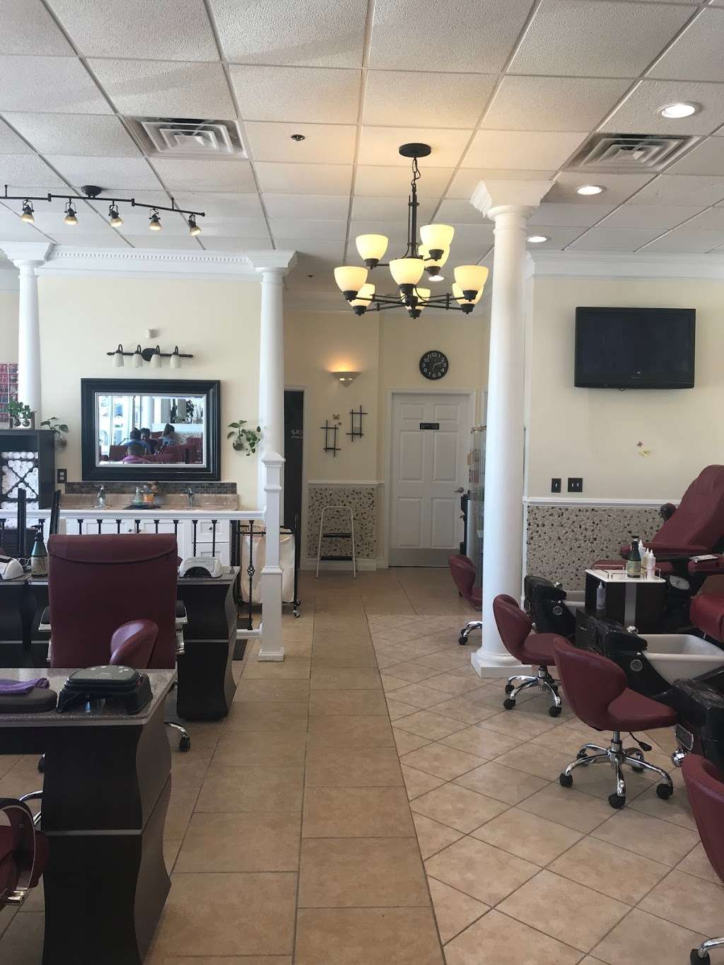 Nail Care & Spa | 2744 Lighthouse Point E, Baltimore, MD 21224, USA | Phone: (410) 276-1104