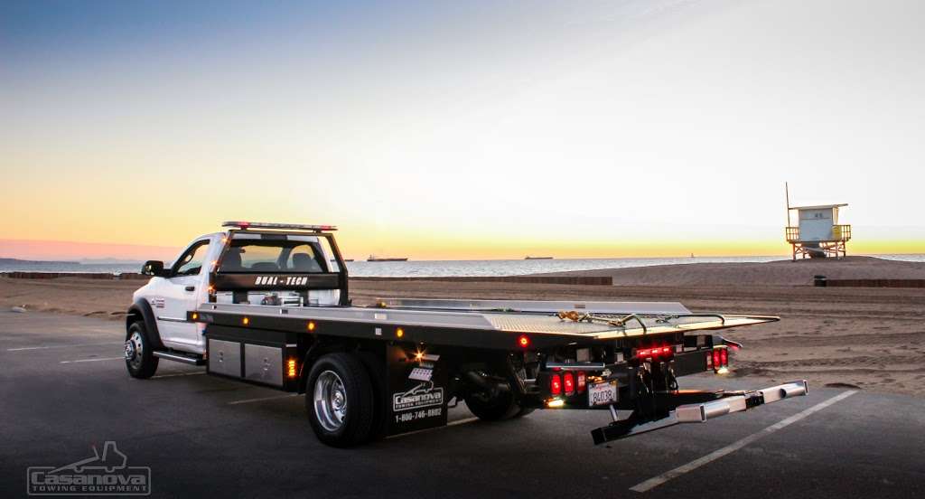 Casanova Towing Equipment | 417 E Euclid Ave, Compton, CA 90222, USA | Phone: (310) 638-9715