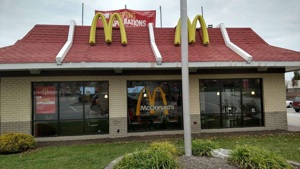 McDonalds | 6040 York Rd, New Oxford, PA 17350, USA | Phone: (717) 624-4266