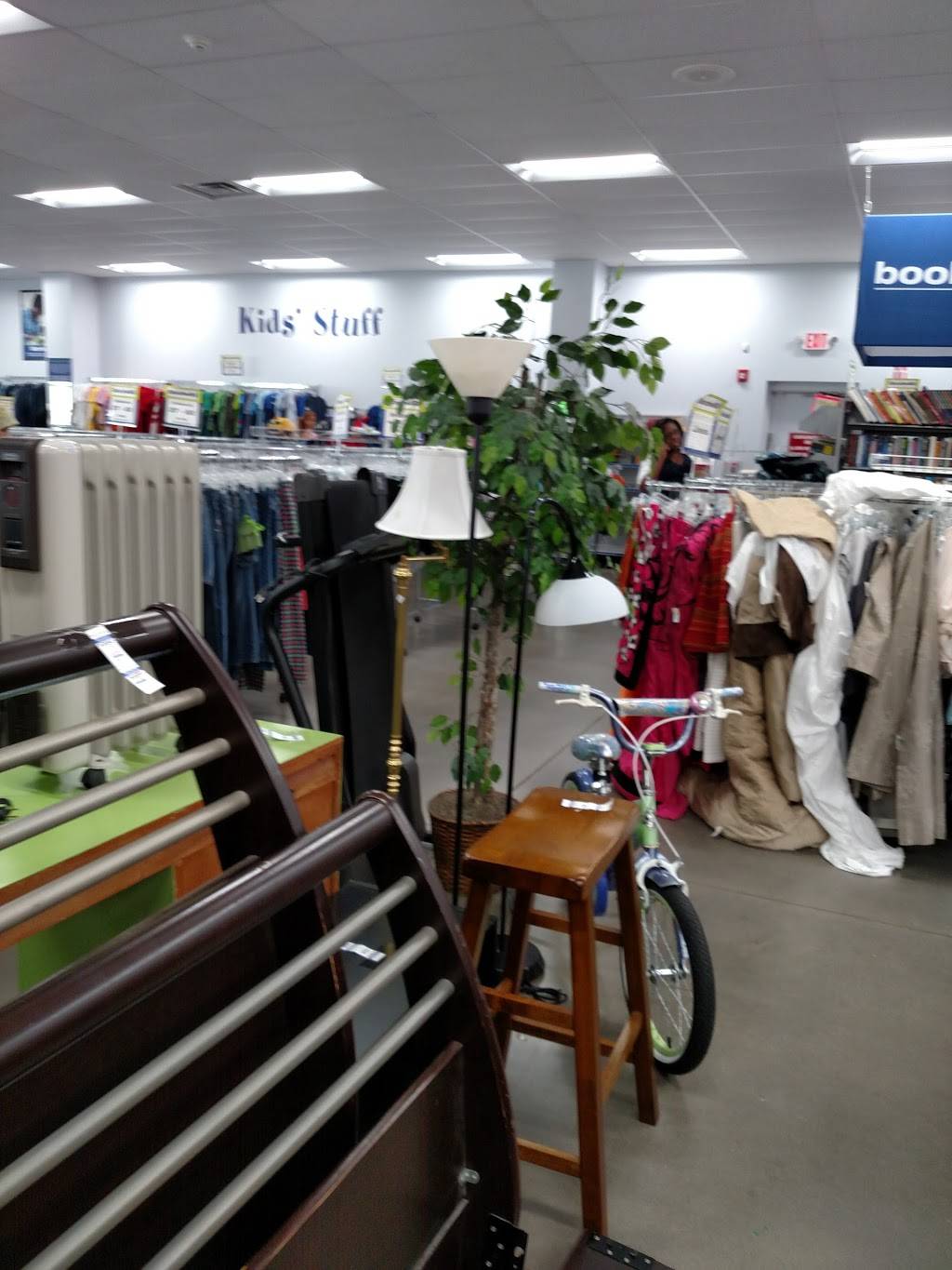 Goodwill Virginia Center Retail Store | 10231 Washington Hwy, Glen Allen, VA 23059, USA | Phone: (804) 823-7401