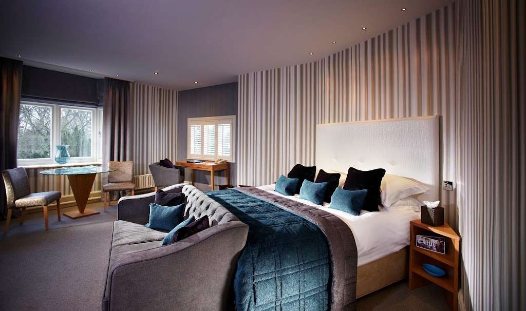 Rowhill Grange Hotel & Utopia Spa | Top Dartford Rd, Dartford BR8 7SQ, UK | Phone: 01322 615136