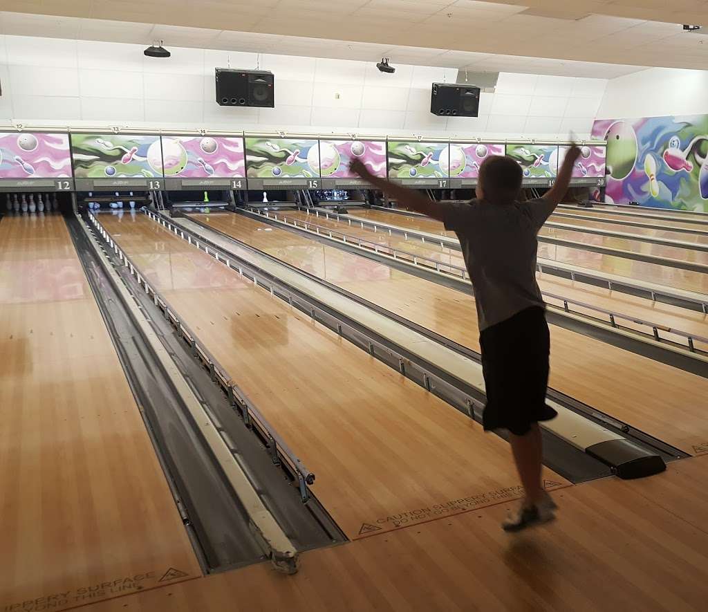 High Desert Lanes Bowling Center | 205 Fitzgerald Blvd., Bldg 5214, Edwards, CA 93523 | Phone: (661) 275-2695