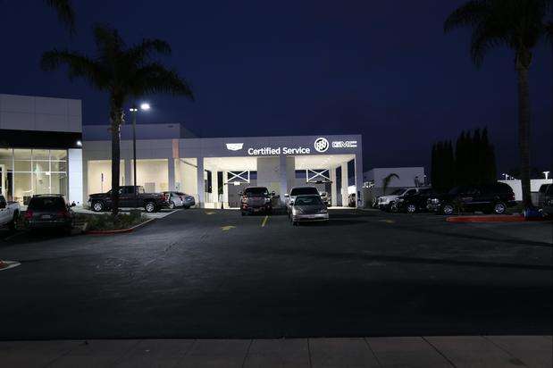 Alexander Collision Center | 1600 Auto Center Dr, Oxnard, CA 93036, USA | Phone: (805) 981-8818