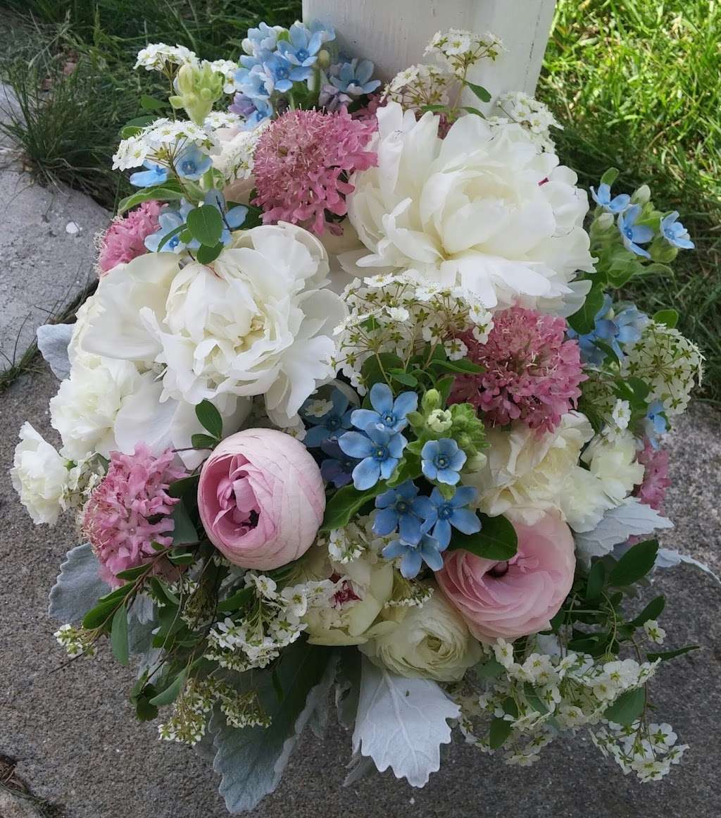 OMalleys Floral Expressions | 23 Chestnut Ave, Burlington, MA 01803, USA | Phone: (781) 718-7229