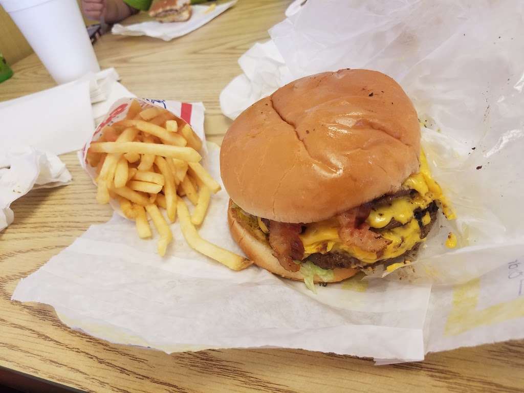 Griffs Hamburgers | 2418 Pleasanton Rd, San Antonio, TX 78221, USA | Phone: (210) 923-1671