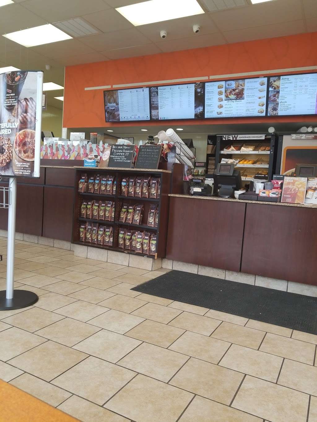 Dunkin Donuts | 1714 Woodbridge Ave, Edison, NJ 08817, USA | Phone: (732) 985-1250