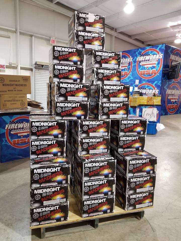 Fireworks Superstore - Cut and Shoot | 16248 TX-105 E, Conroe, TX 77306, USA | Phone: (346) 306-1091