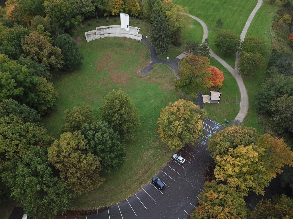 Groth Memorial & Scenic Overlook | Hogsback Ln, Cleveland, OH 44111, USA | Phone: (216) 941-9672