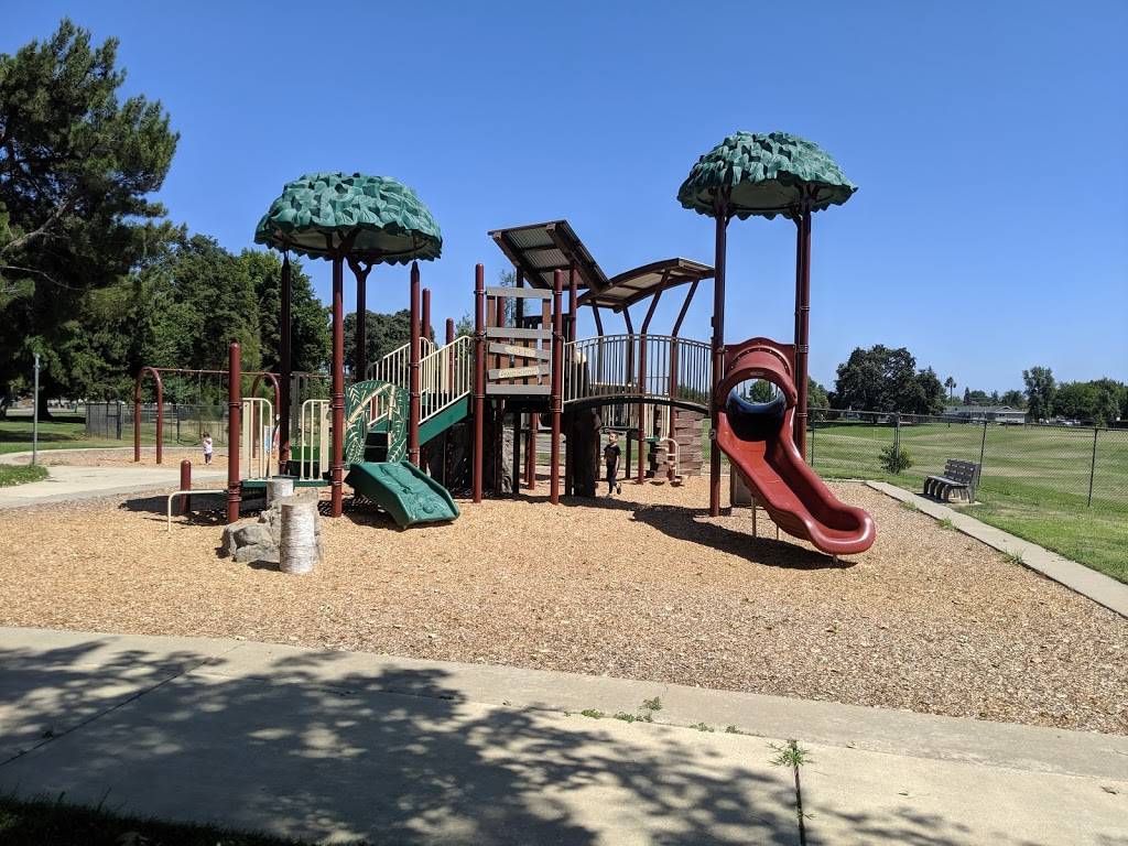 Henry A. Glaves Junior Park | 2206 Oxford Way, Lodi, CA 95242, USA | Phone: (209) 367-8870