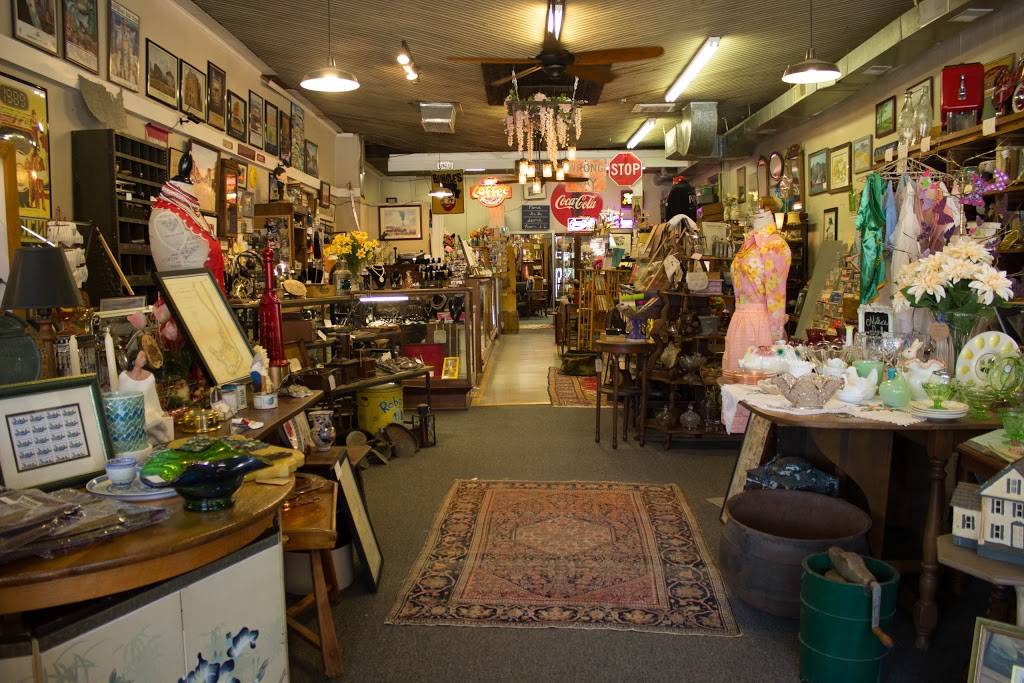 Roberts Antiques | 26 E Mellen St, Hampton, VA 23663, USA | Phone: (757) 722-0222