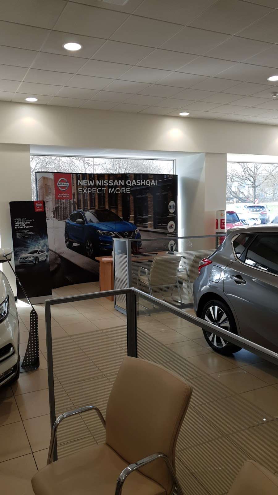 Motorline Nissan Crawley | 1 Gatwick Rd, Crawley, Gatwick RH10 9DE, UK | Phone: 01293 844700