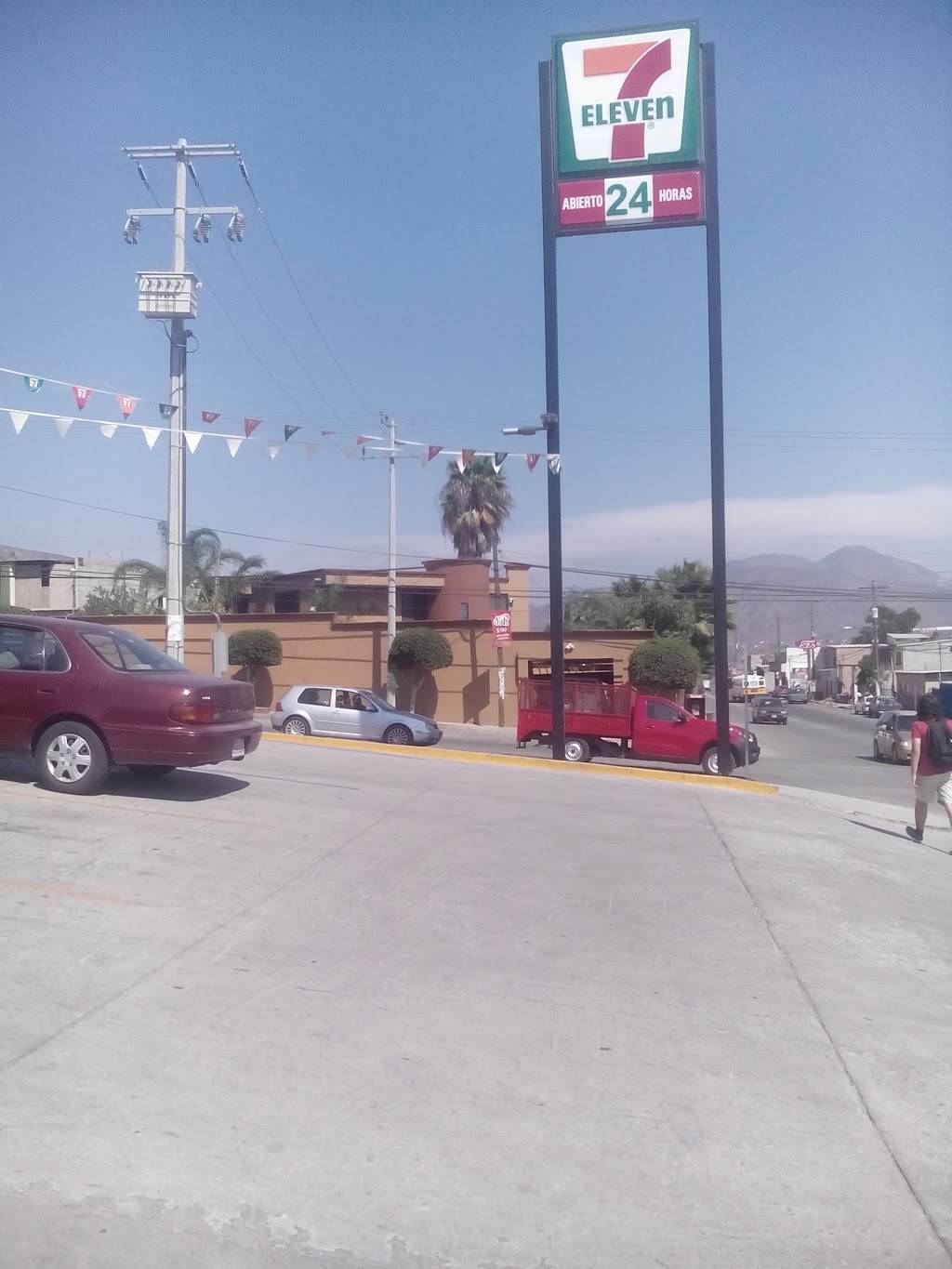 7-Eleven | Las Torres 21147, Las Torres Parte Baja, Las Torres, 22470 Tijuana, B.C., Mexico | Phone: 800 837 1100