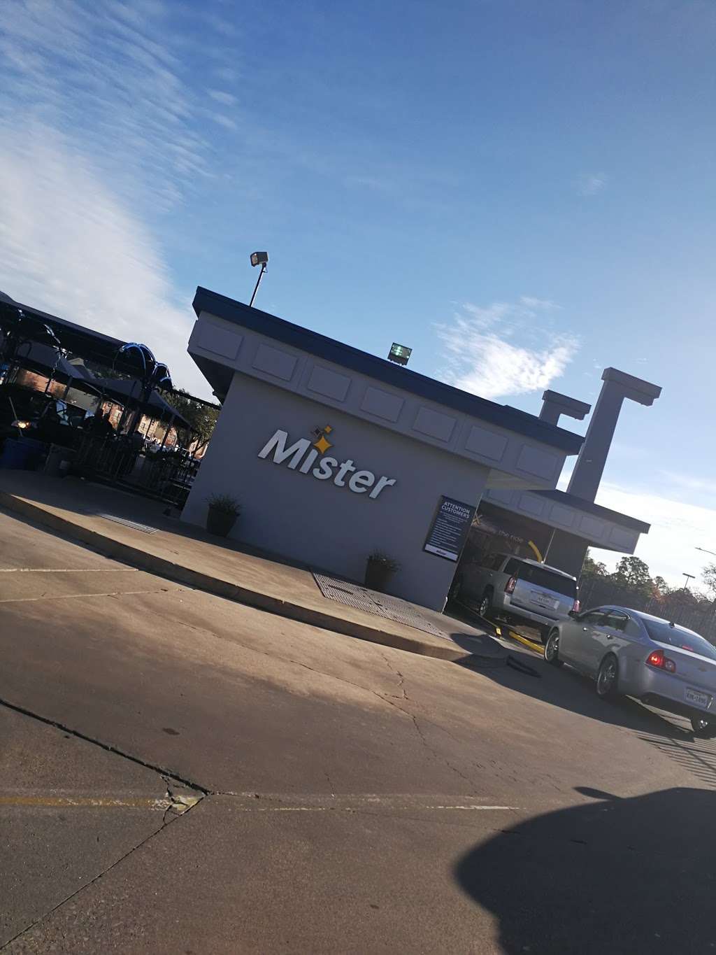 Mister Car Wash 640 W Crosstimbers St, Houston, TX 77018