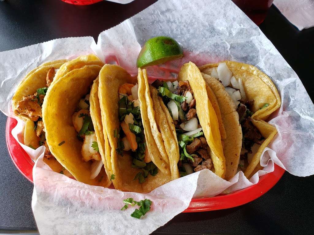 Breakfast 96 & Tacos | 4825 E 96th St Suite 1500, Indianapolis, IN 46240, USA | Phone: (317) 669-0240