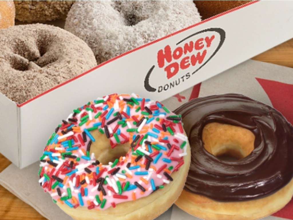 Honey Dew Donuts | 61 W Main St, Norton, MA 02766, USA | Phone: (508) 285-3866