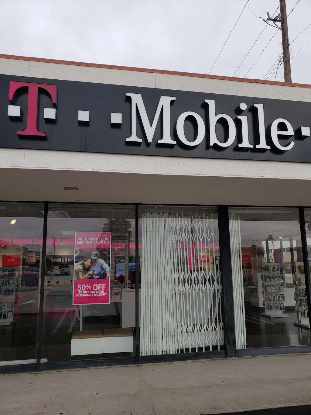 T-Mobile | 18425 Hawthorne Blvd, Torrance, CA 90504, USA | Phone: (310) 371-0200