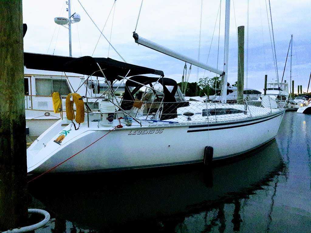 Yacht Haven Marina | A Safe Harbor Marina | 181 Harbor Dr, Stamford, CT 06902 | Phone: (203) 359-4500