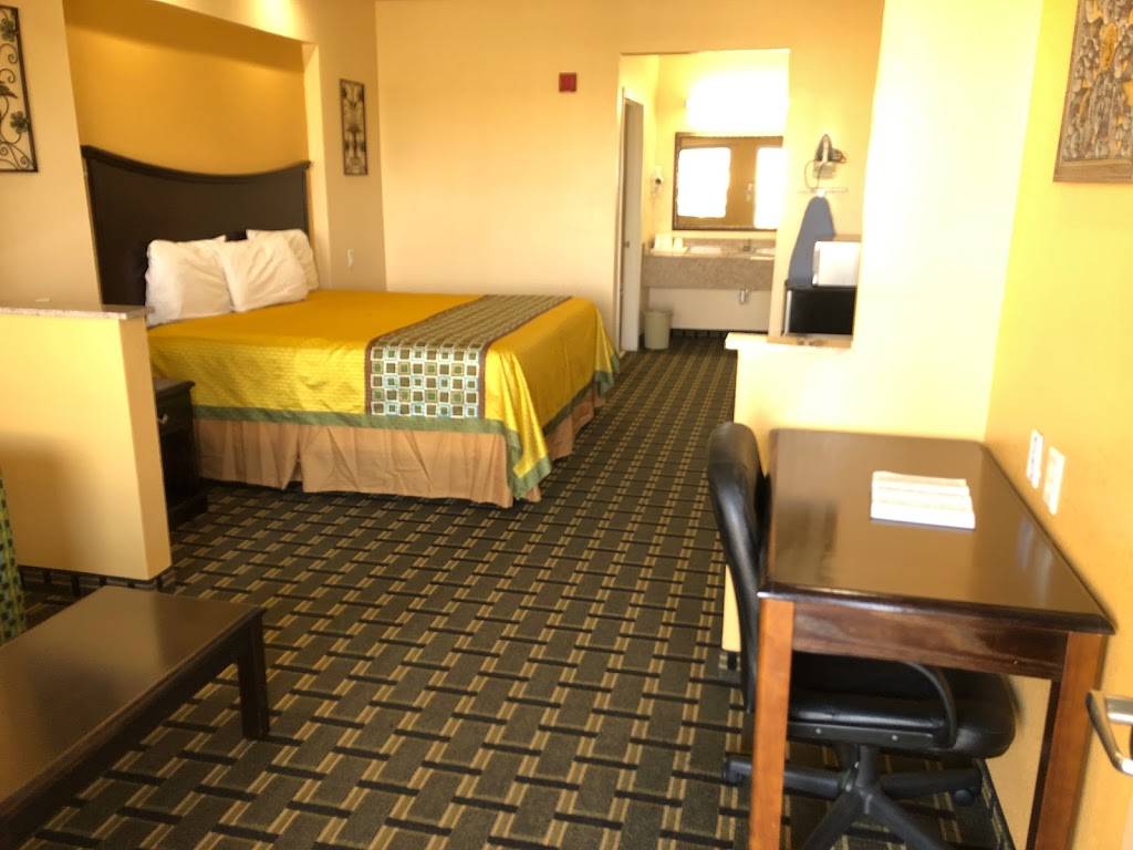 HomeGate Inn & Suites | 1301 Ingram Boulevard Extended, West Memphis, AR 72301, USA | Phone: (870) 732-1033