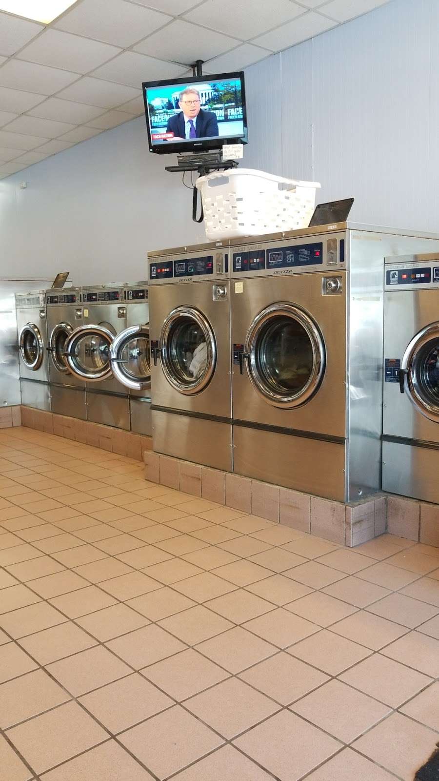 Madison Laundromat | 65 NJ-34, South Amboy, NJ 08879 | Phone: (732) 500-8500