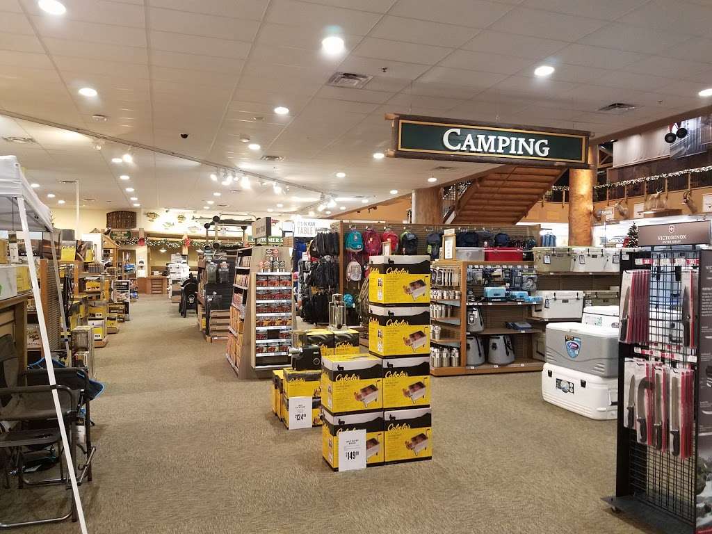 Cabelas | 5225 Prairie Stone Pkwy, Hoffman Estates, IL 60192, USA | Phone: (847) 645-0400