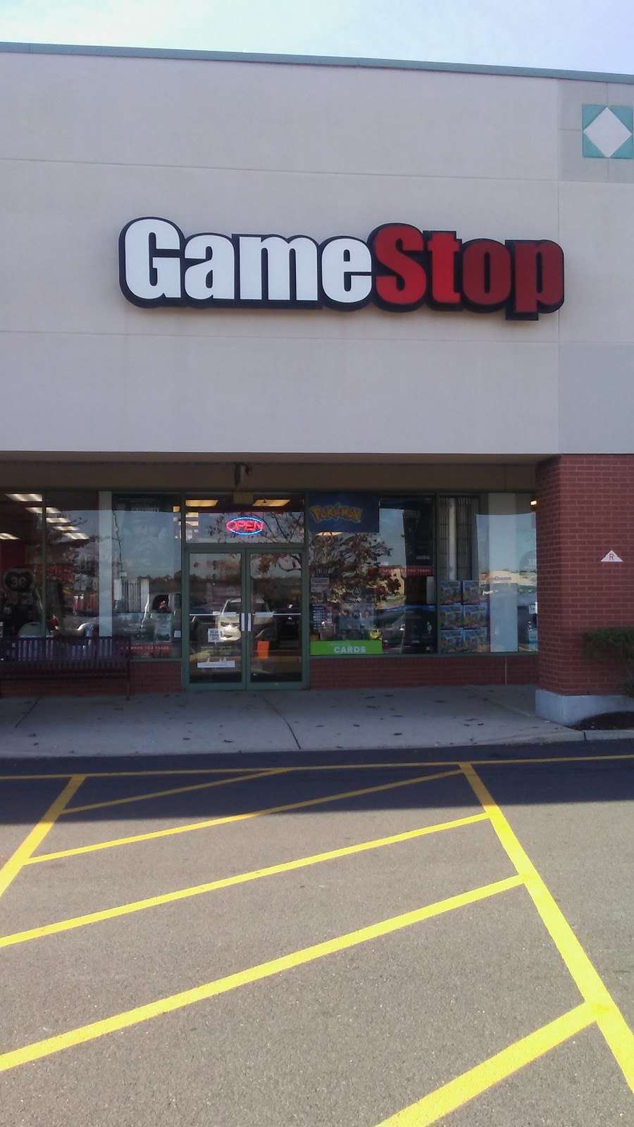 GameStop | 340 Consumer Square, Mays Landing, NJ 08330, USA | Phone: (609) 407-1442