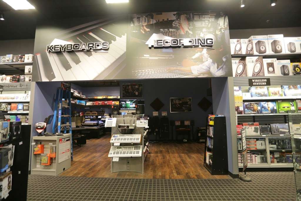 Guitar Center | 5140 Fairmont Pkwy, Pasadena, TX 77505, USA | Phone: (281) 991-1383