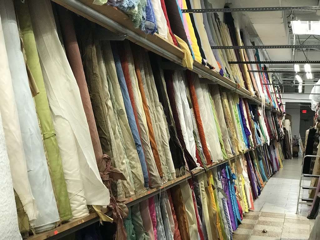 Carle Place Fabrics Outlet | 203 Voice Rd, Carle Place, NY 11514, USA | Phone: (855) 443-1315