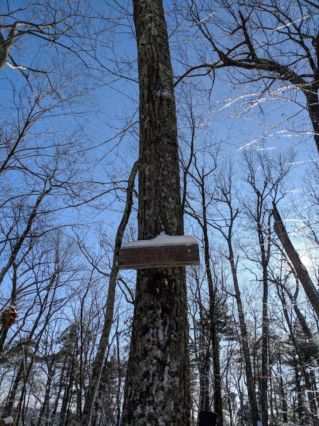 Oak Hill Reservation Lookout Rock Trailhead | 1-27 Oak Hill Rd, Littleton, MA 01460, USA