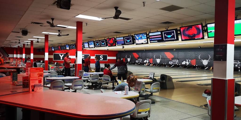 Bowlero Lakewood | 945 S Kipling Pkwy, Lakewood, CO 80226, USA | Phone: (303) 980-0300