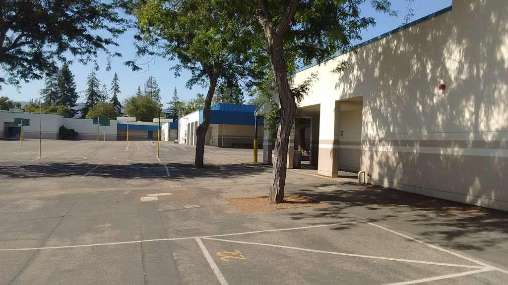 William Regnart Elementary School | 1170 Yorkshire Dr, Cupertino, CA 95014 | Phone: (408) 253-5250