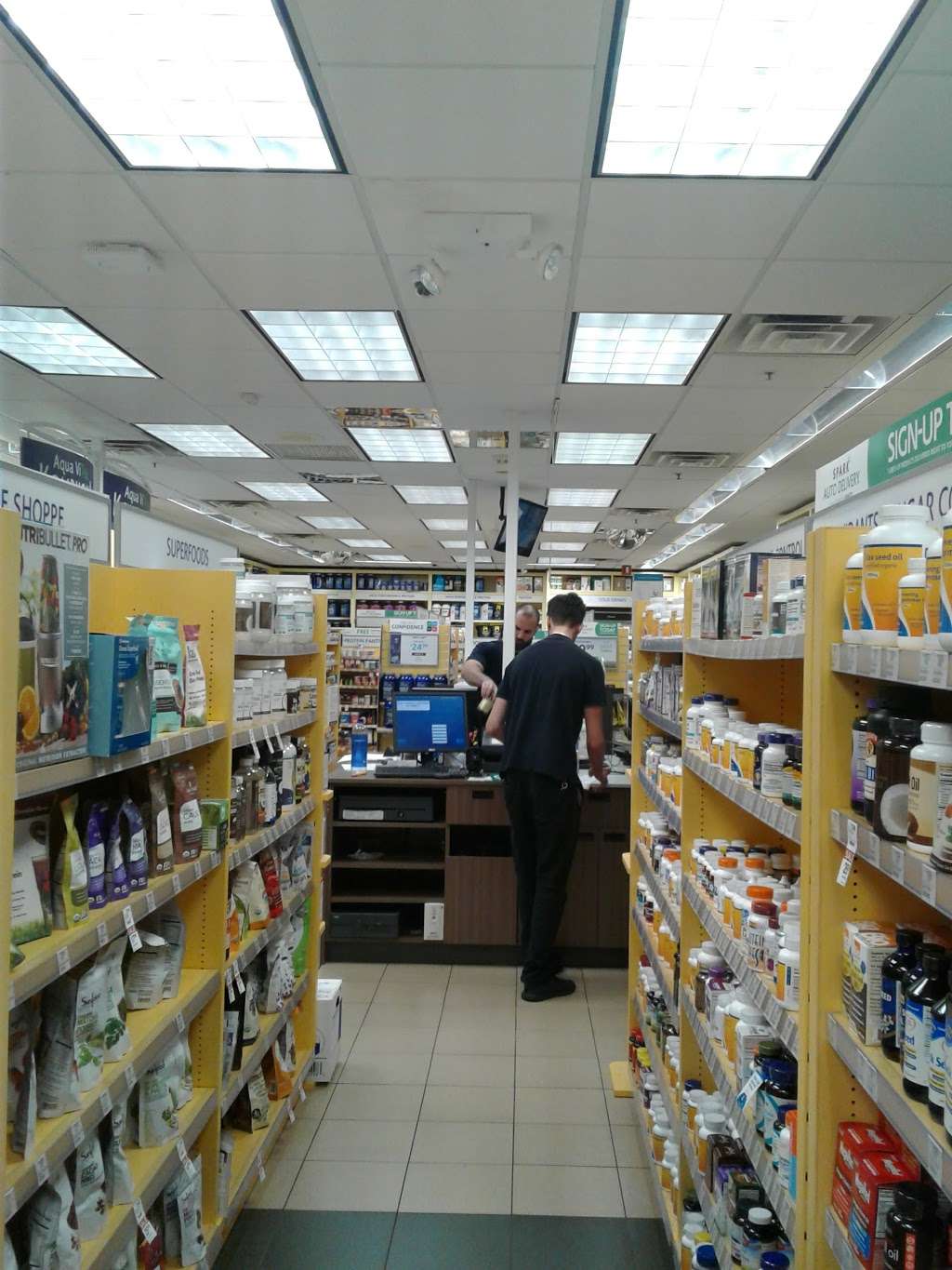 The Vitamin Shoppe | 672 Sunrise Hwy, Valley Stream, NY 11581, USA | Phone: (516) 256-4392