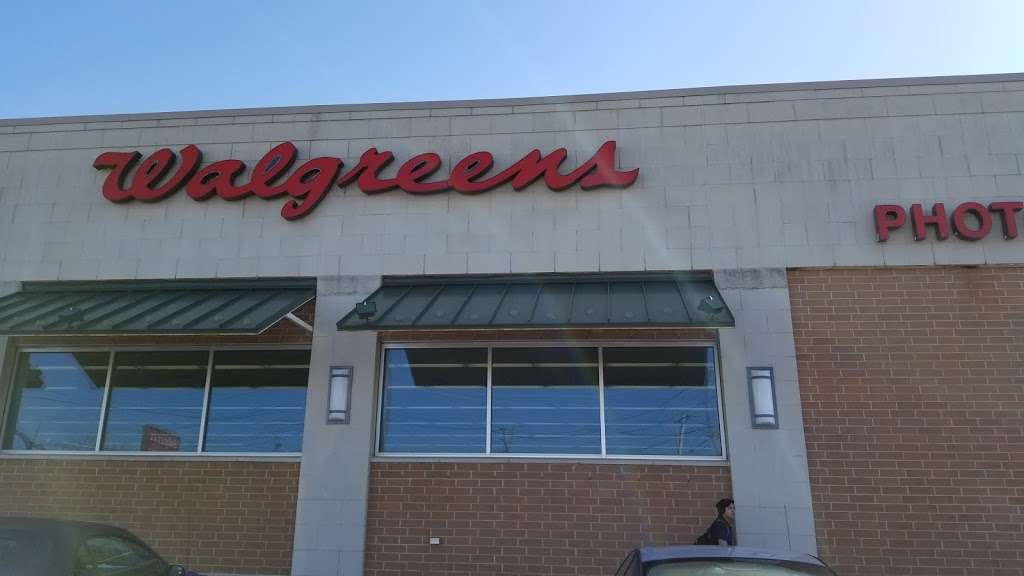 Walgreens | 833 Roosevelt Ave, Carteret, NJ 07008, USA | Phone: (732) 969-1441