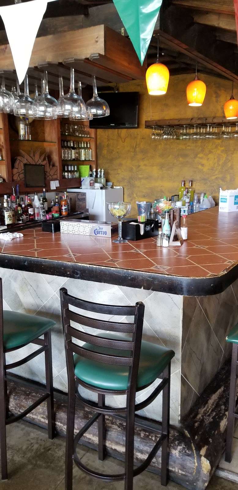 El Mezcal Waterford LLC | 790 Cornerstone Crossing, Waterford, WI 53185, USA | Phone: (262) 514-2351