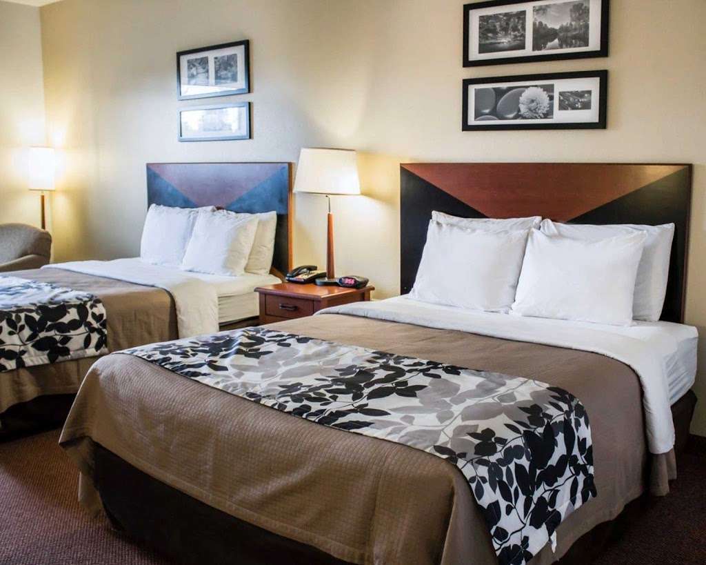 Quality Inn & Suites | 1435 Doron Dr, Chambersburg, PA 17202 | Phone: (717) 263-0596