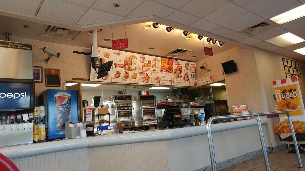 KFC | 1300 Georgia St, Vallejo, CA 94590, USA | Phone: (707) 643-1253