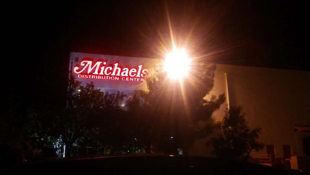 Michaels Distribution Center | 3501 W Avenue H, Lancaster, CA 93536, USA | Phone: (661) 951-3500